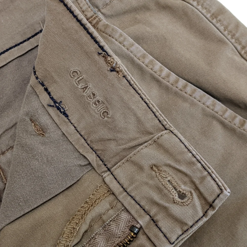 American Eagle Men's Flex 9" Lived-In Khaki Short - Picture 10 of 14